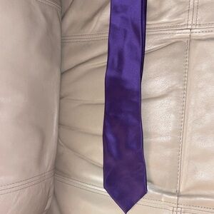 Perry Ellis Portfolio Elegant Purple Men's Tie Good Condition Sheen Business